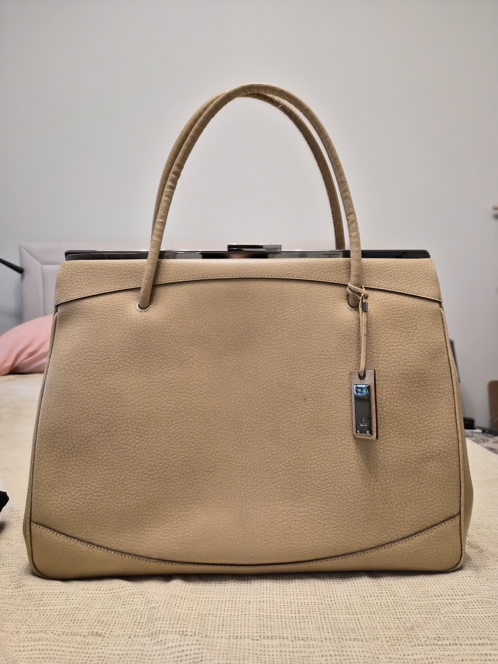 Authentic Vintage Gucci Beige Structured Satchel with Zip Lock Design Tom Ford
